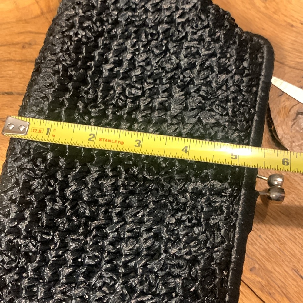 60’s BLACK STRAW RATTAN CROCHETED PURSE CLUTCH HANDBAG WITH GOLD CHAIN H… - Picture 9 of 13